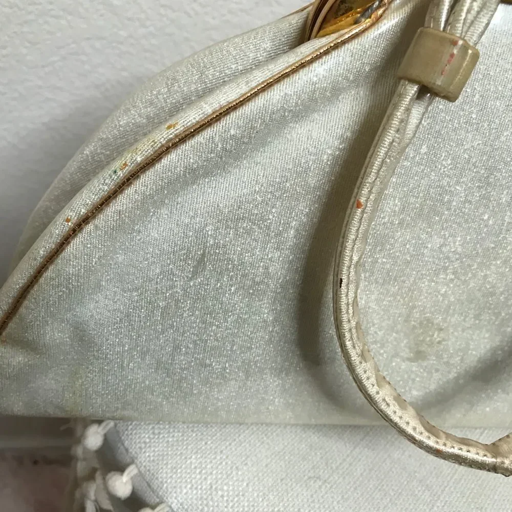 Vintage clutch style purse‎